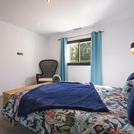 Bord De Piscine, Jacuzzi Villa