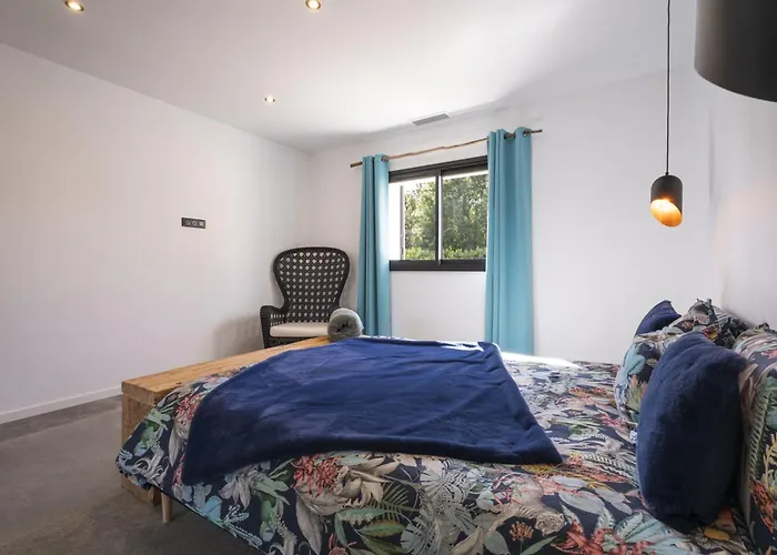 Bord De Piscine, Jacuzzi Villa