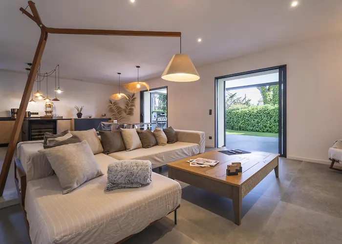 Bord De Piscine, Jacuzzi Villa Hyères