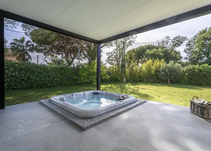 Bord De Piscine, Jacuzzi *