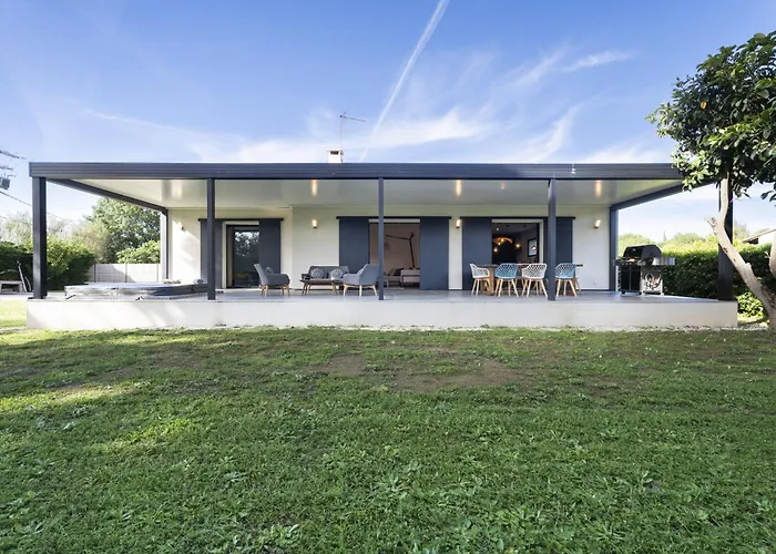 Villa Bord De Piscine, Jacuzzi
