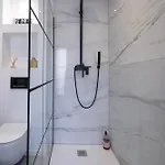 فيلة Bord De Avec Piscine